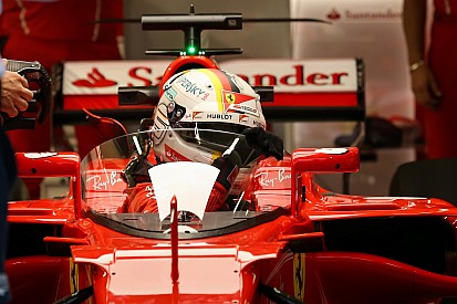 Látványos képeken a Ferrarira felszerelt F1-es pajzsrendszer