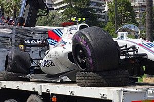 Stroll kesulitan dengan tikungan yang sama seperti di “PlayStation”