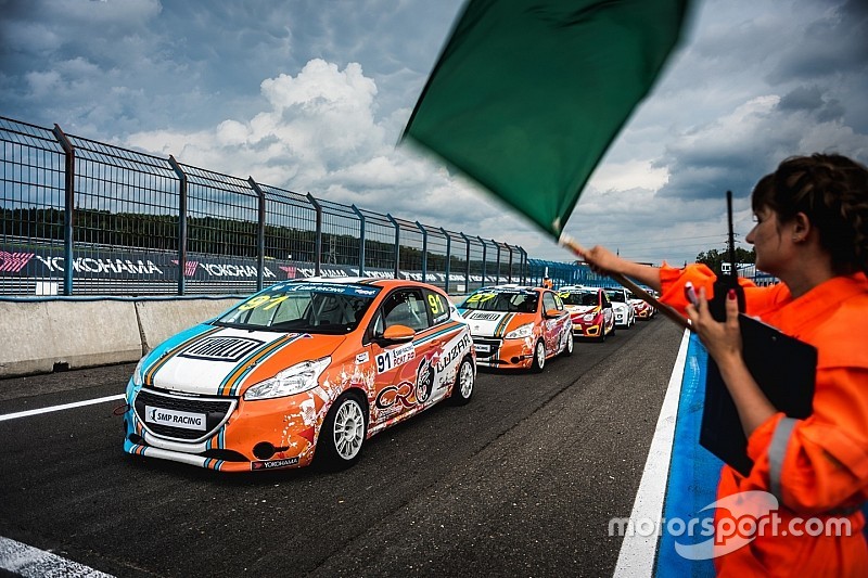 Авария и бронза Carville Racing на 5 этапе РСКГ в Смоленске