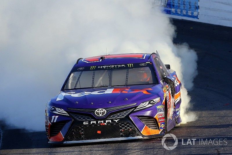 Race winner Denny Hamlin, Joe Gibbs Racing Toyota