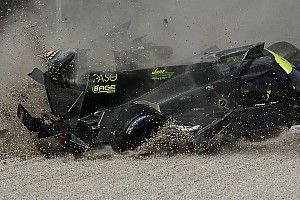 GALERÍA: Delomier sufre un fuerte choque en Monza