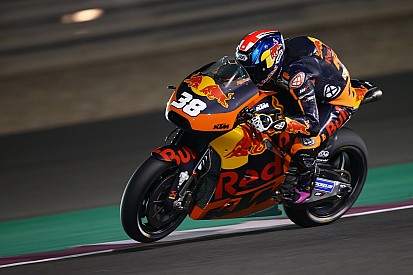 KTM ferme la marche mais voit des signes encourageants