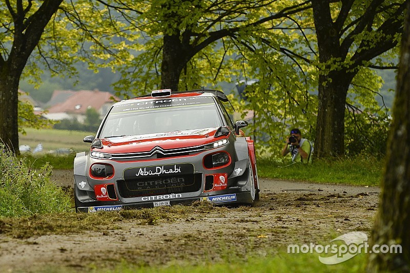Spain serves up a mixed platter of gravel and Tarmac