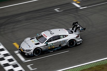 Nurburgring, Libere 1: Paffett il più rapido sotto la pioggia