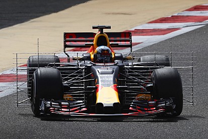 Ricciardo voert tijdenlijst aan op ochtend eerste testdag Bahrein