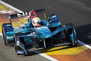 Un accidente en la polémica chicane de Cheste protagoniza el último test de Fórmula E