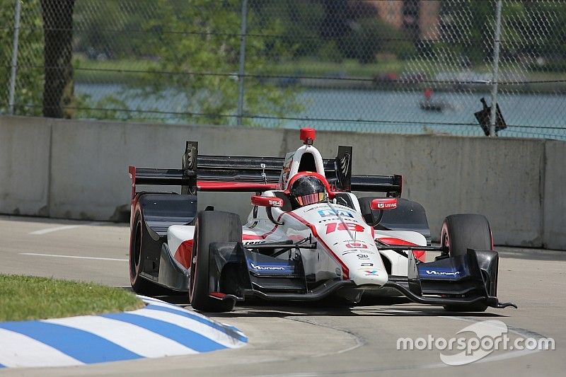 Castroneves lidera la segunda práctica en Detroit y Gutiérrez en 22º