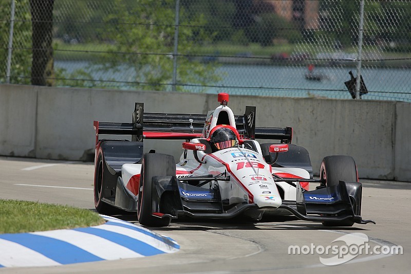 Castroneves lidera la segunda práctica en Detroit y Gutiérrez en 22º