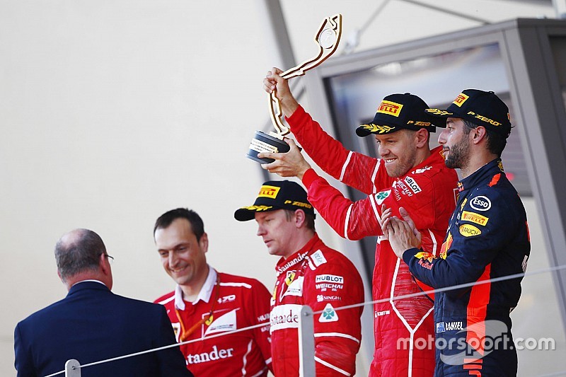 La cara de Raikkonen en el podio lo dijo todo