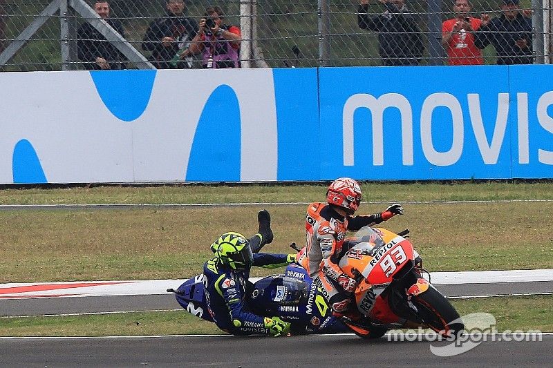 Accidente de Marc Márquez, Repsol Honda Team y Valentino Rossi, Yamaha Factory Racing