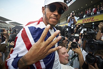 Hamilton si racconta: "Tutto è cominciato da quel pugno sul naso"