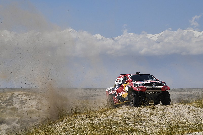 Autos, étape 12 - Al-Attiyah bat Peterhansel au sprint