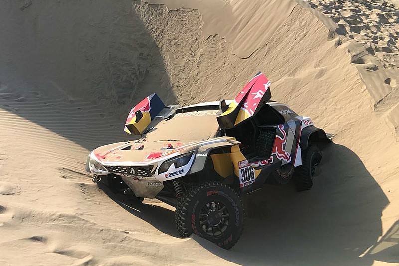 Dakar, ritiro per Loeb: Elena si è infortunato e non può proseguire!