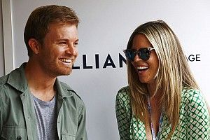 Nico Rosberg felesége elvitte a show-t: a jelenet, ami mindent vitt (videó)