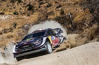 El copiloto de Elfyn Evans es llevado al hospital