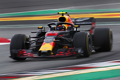 Verstappen en Dennis in actie voor Red Bull tijdens test Barcelona