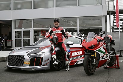 Carlos Checa corre nell'Audi R8 LMS Cup al Nurburgring