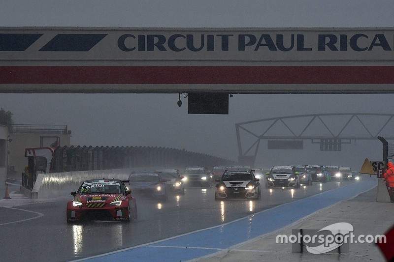 Andrea Larini vince Gara 2 dietro alla Safety Car nel diluvio francese