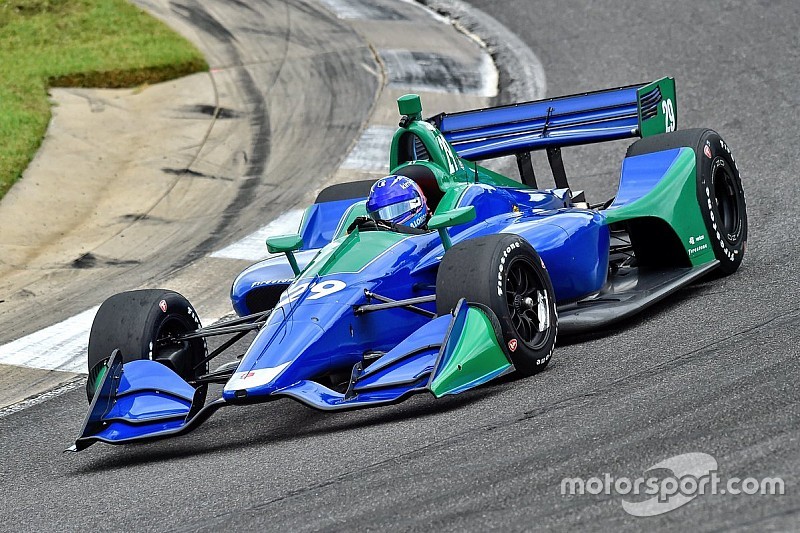 Fernando Alonso se sube a un IndyCar de nuevo