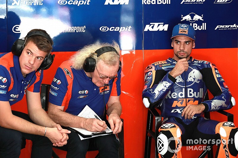 Miguel Oliveira sarà operato oggi alla spalla destra