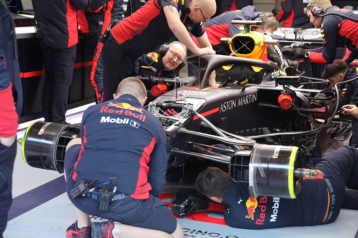 Formula 1: tolto un mese allo sviluppo delle monoposto 2020