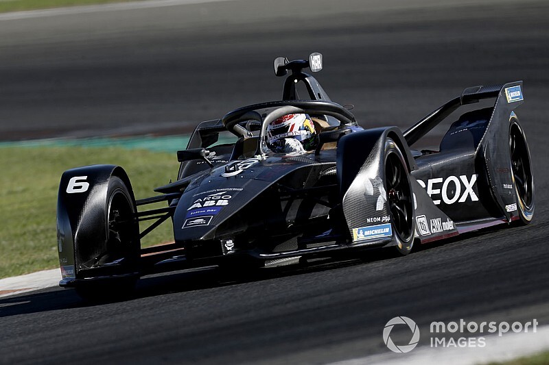 Hartley concedes two rookies was "high risk" for Porsche