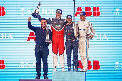 Diriyah E-Prix: Bird wins, podiums for Porsche and Mercedes