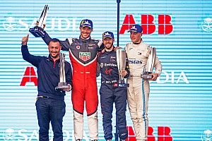 Vandoorne en De Vries na debuut Mercedes: “Geweldig resultaat”