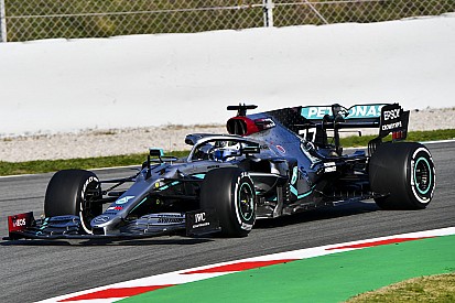 Bottas lidera sobre Pérez la primera mañana de pruebas