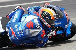 Suzuki marca el paso en el inicio de los test en Qatar