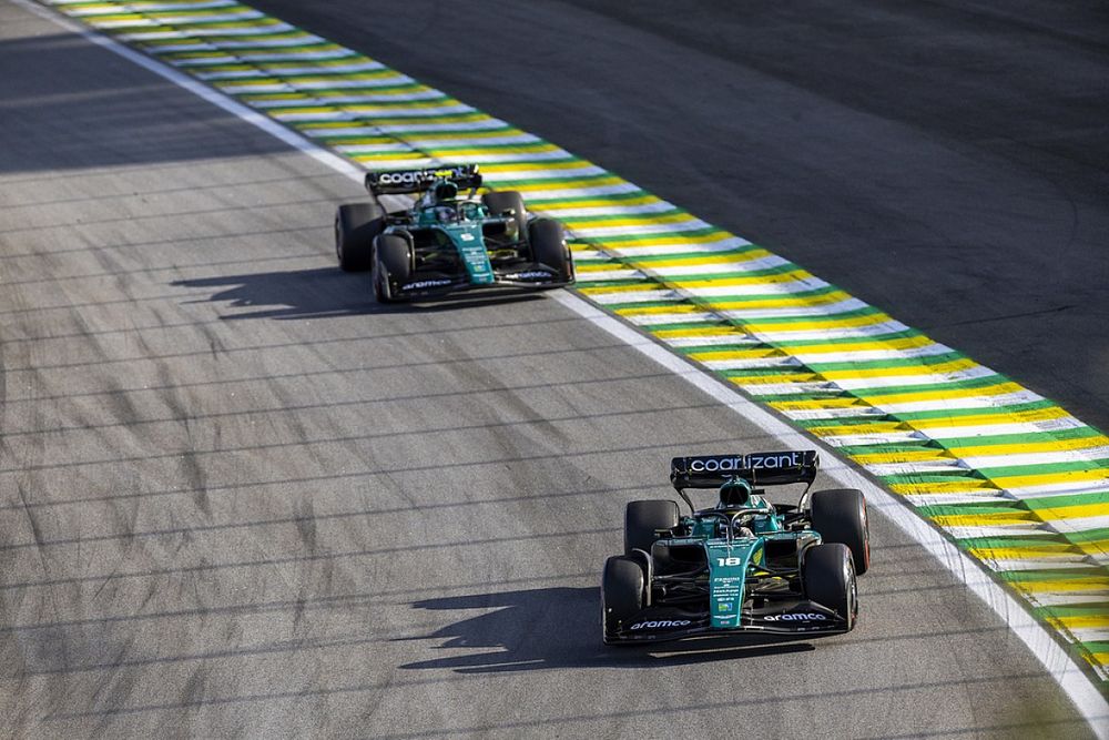 Lance Stroll, Aston Martin AMR22, Sebastian Vettel, Aston Martin AMR22