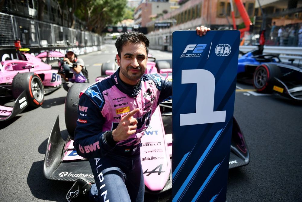 Race winner Kush Maini, DAMS Lucas Oil