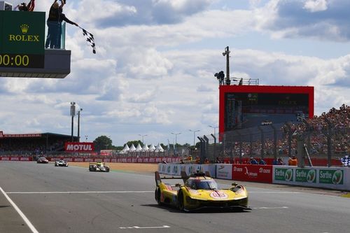 Com Kubica, Ferrari vence terceira consecutiva nas 24h de Le Mans 