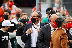 „Hiba lenne”, ha a Forma–1 és a MotoGP nem dolgozna össze