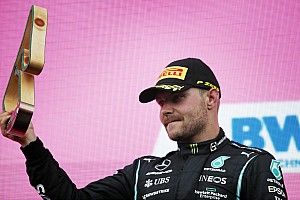Bottas no sintió una gran presión con Sergio Pérez en el final