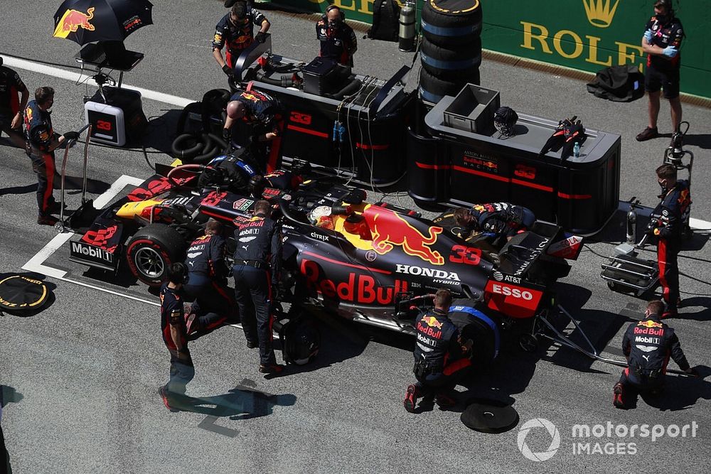 Max Verstappen, Red Bull Racing RB16, sur la grille