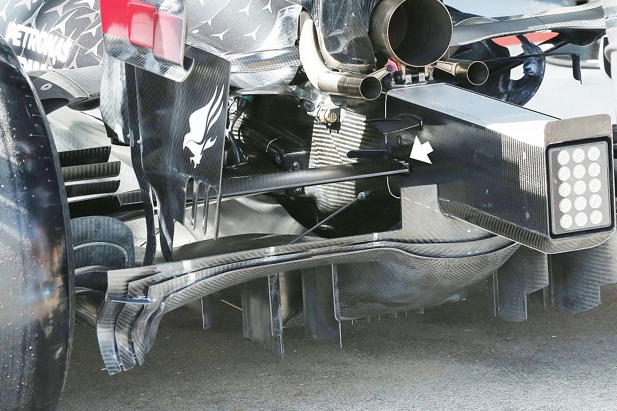 Mercedes: vibrazioni nocive dalla sospensione inedita