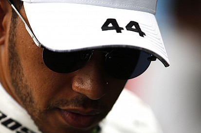 Andretti: "Hamilton hep iyi araçlarda yarıştı ama hiç hata yapmadı"