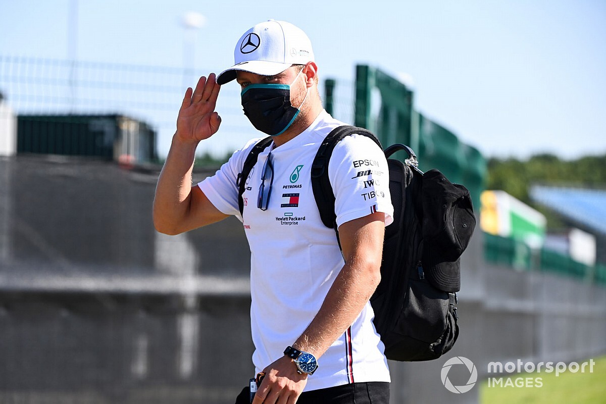 Resmi: Mercedes, 2021'de Bottas'la yarışmaya devam edecek!