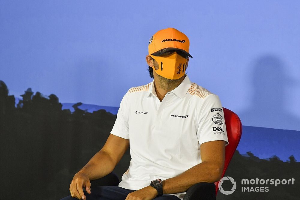 Carlos Sainz Jr., McLaren in the press conference 