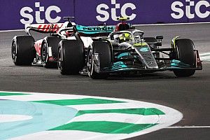 «Даже не подъезжай к Льюису». Глава Haas предупредил Магнуссена