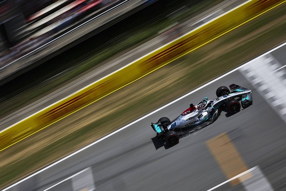 Russell gelooft in podiumplek: “Maken goede kans tegen Ferrari”