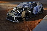 Dirt favorites Bell, Larson collide early at Bristol