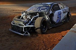 Dirt favorites Bell, Larson collide early at Bristol