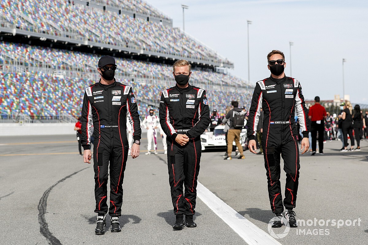 Magnussen: "Başka bir yerde galibiyet için yarışmak, F1'de olmaktan daha keyifli"
