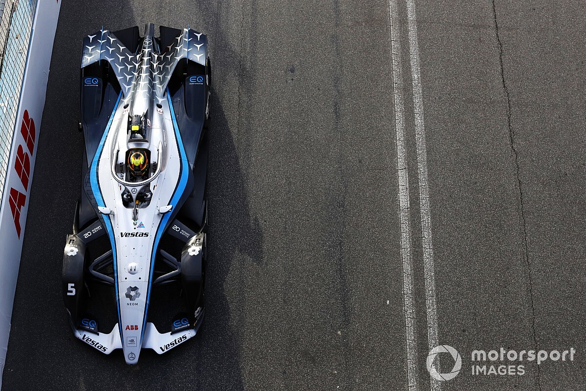 F-E: Vandoorne segura Sims após relargada na última volta e vence ePrix 2 de Roma
