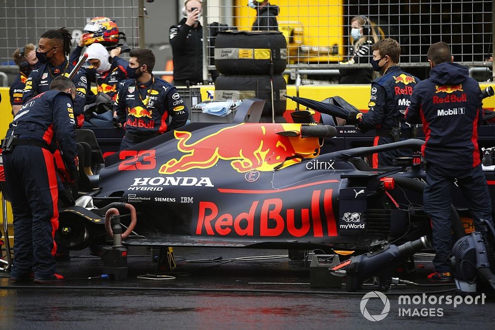 Red Bull: il direttore sportivo Wheatley positivo al COVID-19