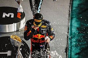 ¿Cómo le habría ido a Verstappen en Mercedes? Max no se arrepiente