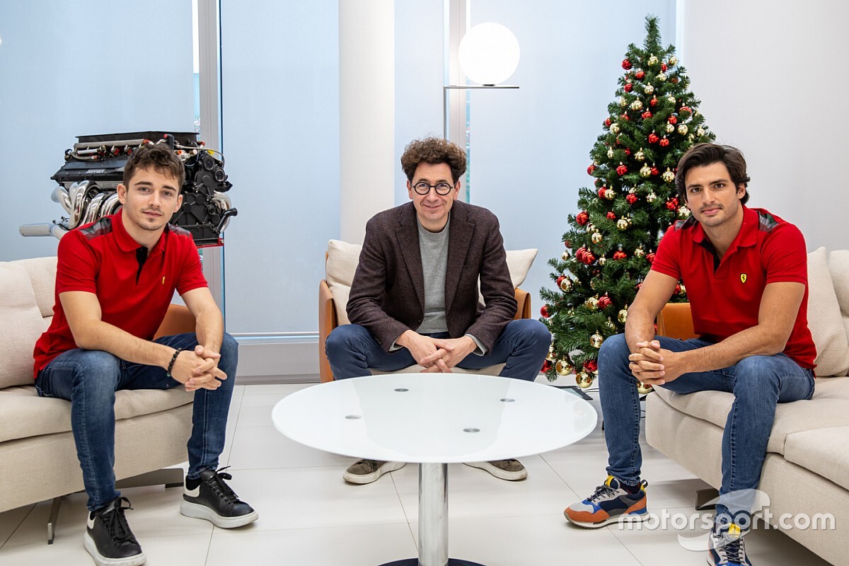 Sainz szerint a 2021-es szezon első felében „lesz még miben felzárkóznia” Leclerc mögé