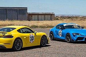 Videó: Kiállt a Toyota GR Supra a Porsche 718 Cayman GT4 ellen 400 méteren